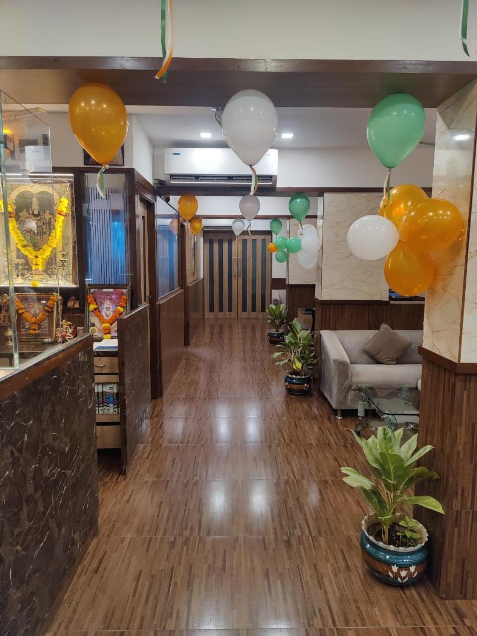 Hotel Maharana Inn Chembur Mumbai Exterior foto