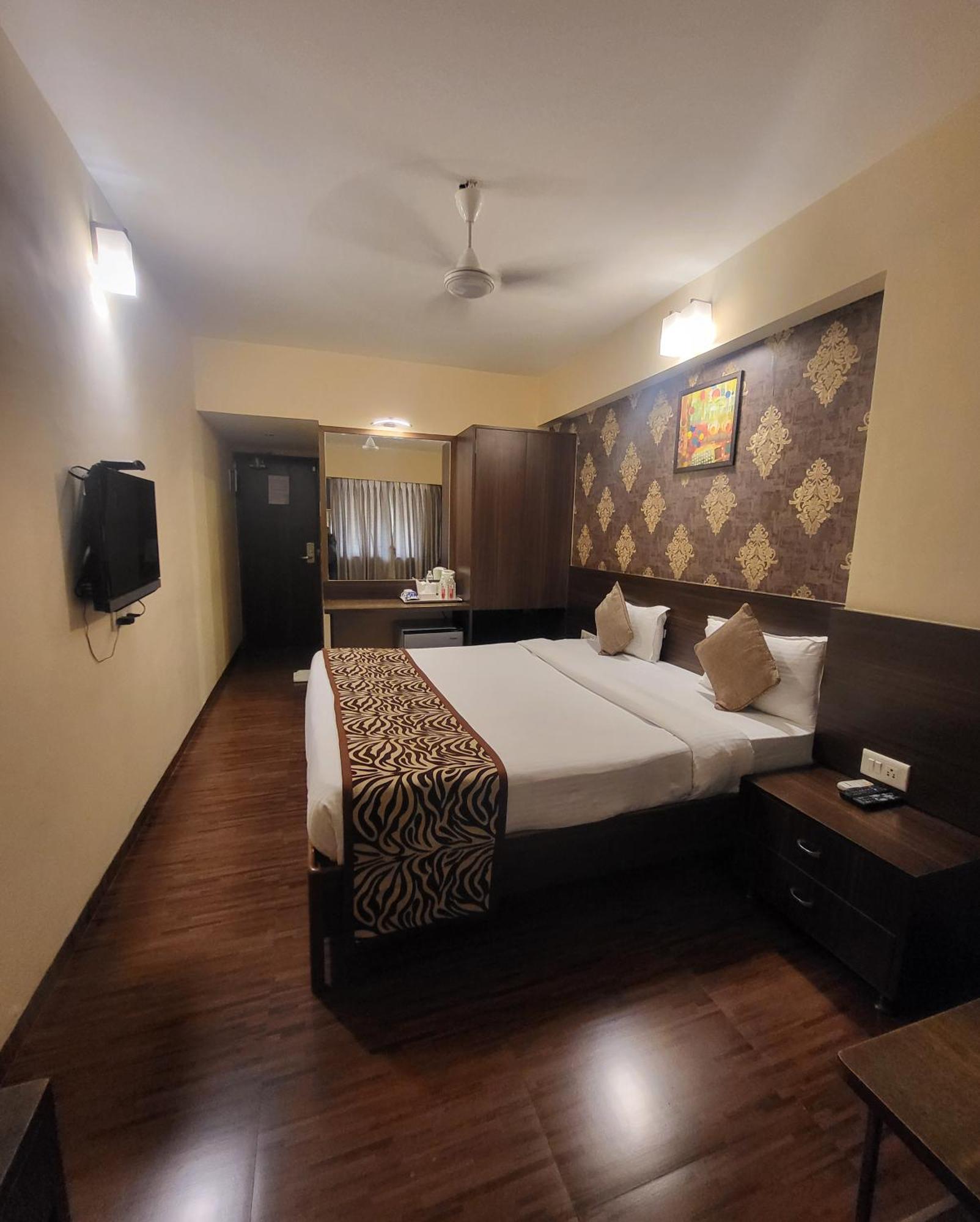 Hotel Maharana Inn Chembur Mumbai Exterior foto