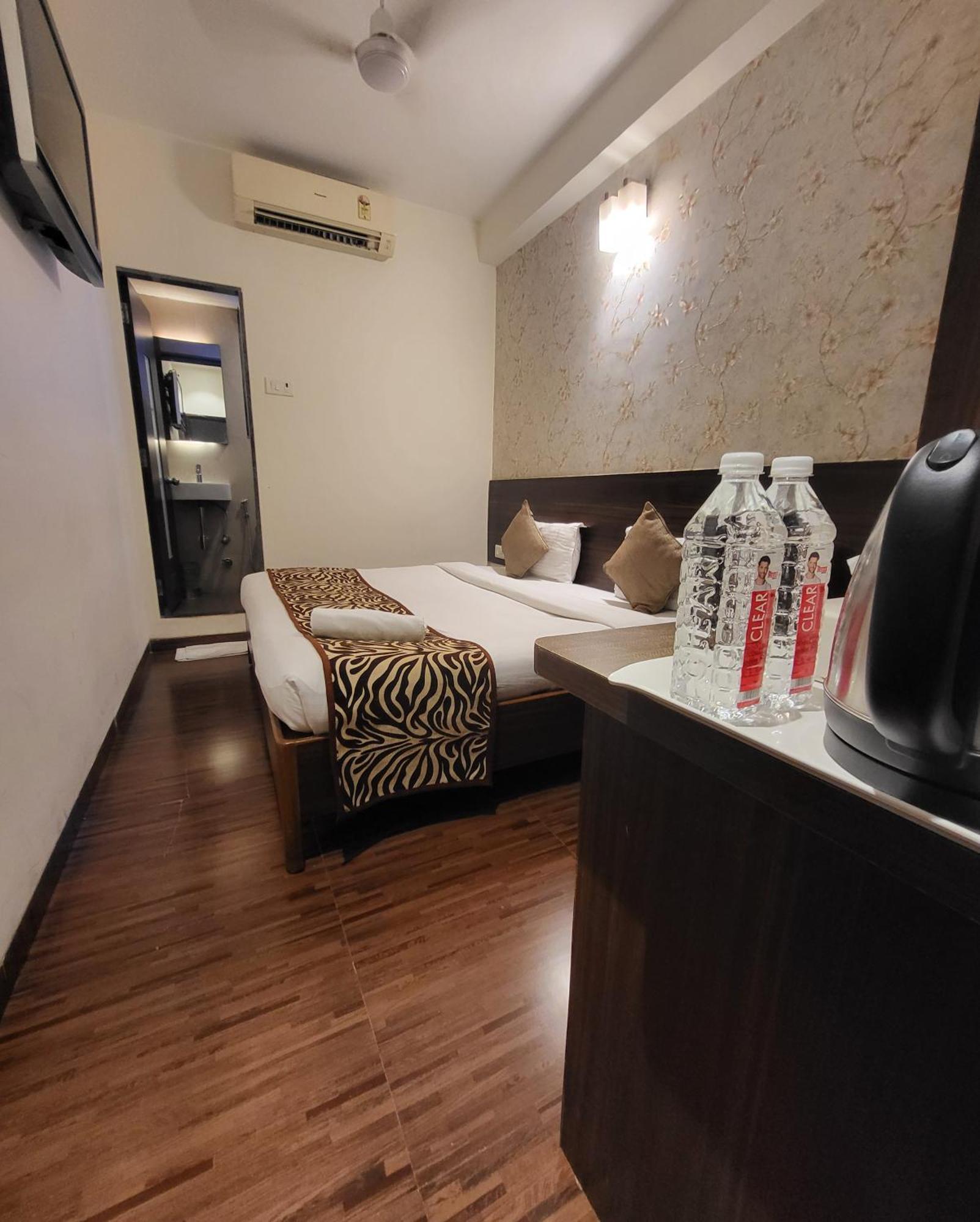 Hotel Maharana Inn Chembur Mumbai Exterior foto