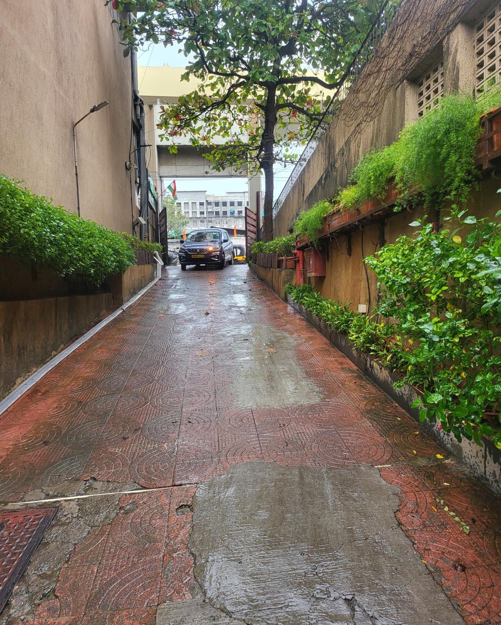 Hotel Maharana Inn Chembur Mumbai Exterior foto