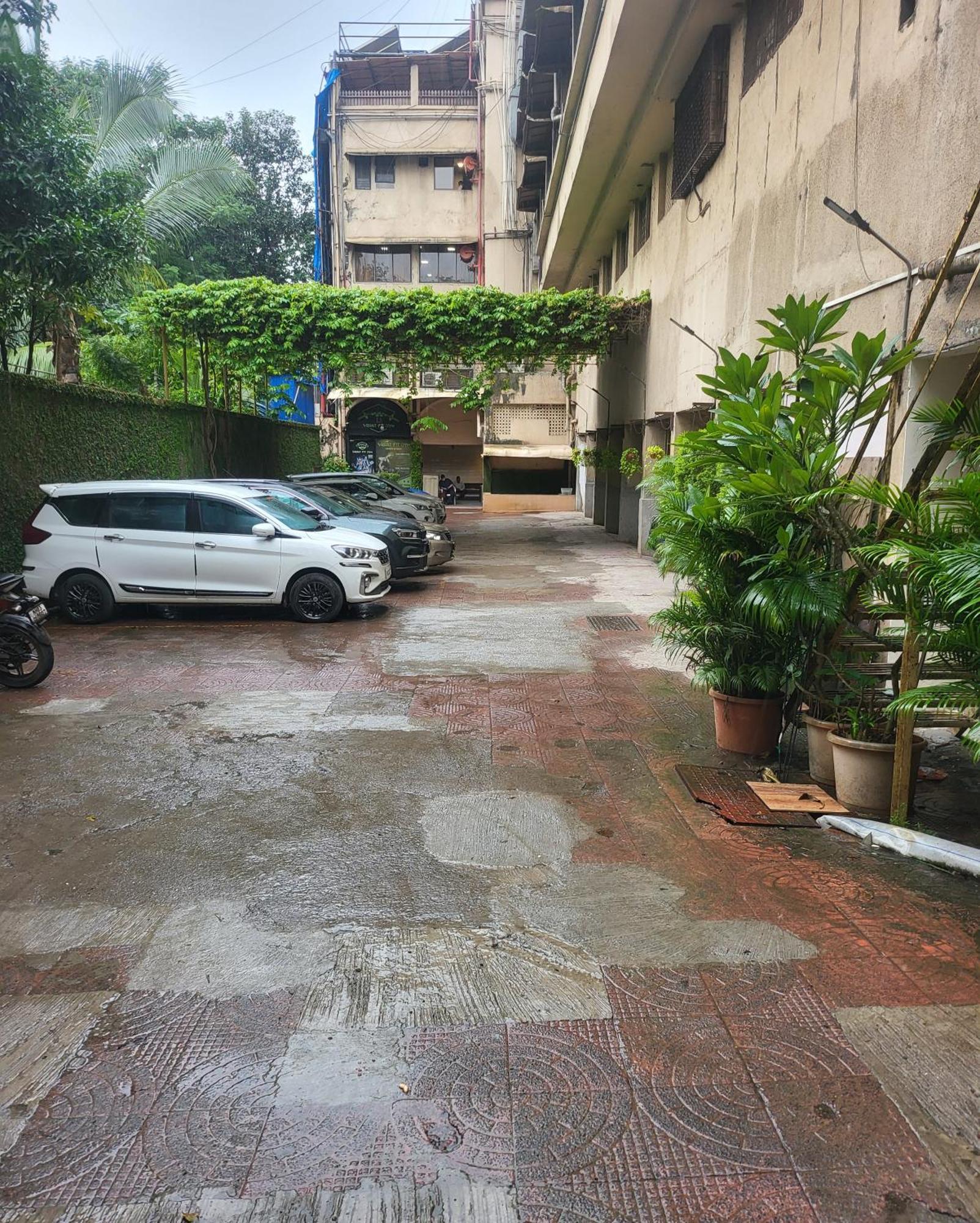 Hotel Maharana Inn Chembur Mumbai Exterior foto