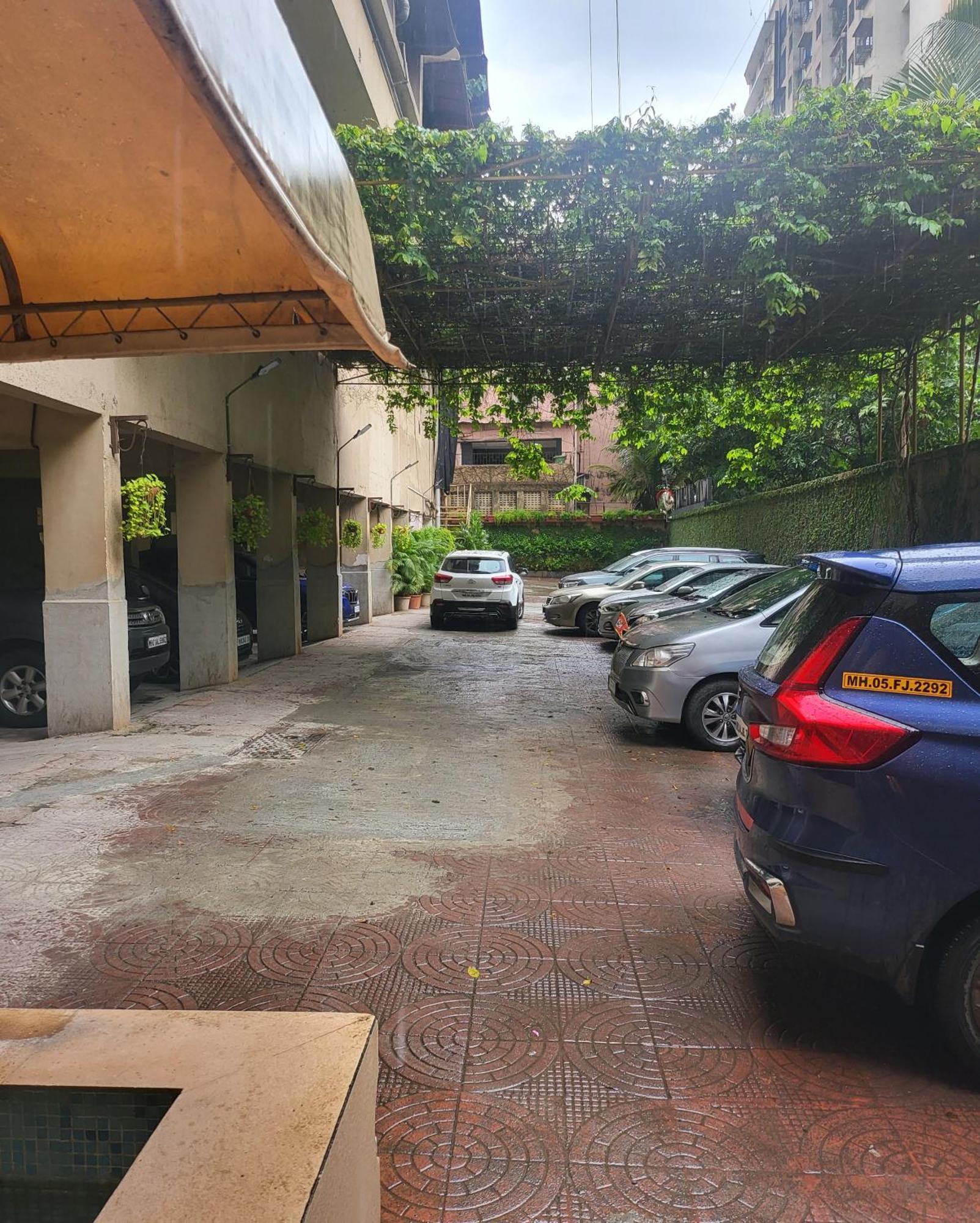Hotel Maharana Inn Chembur Mumbai Exterior foto