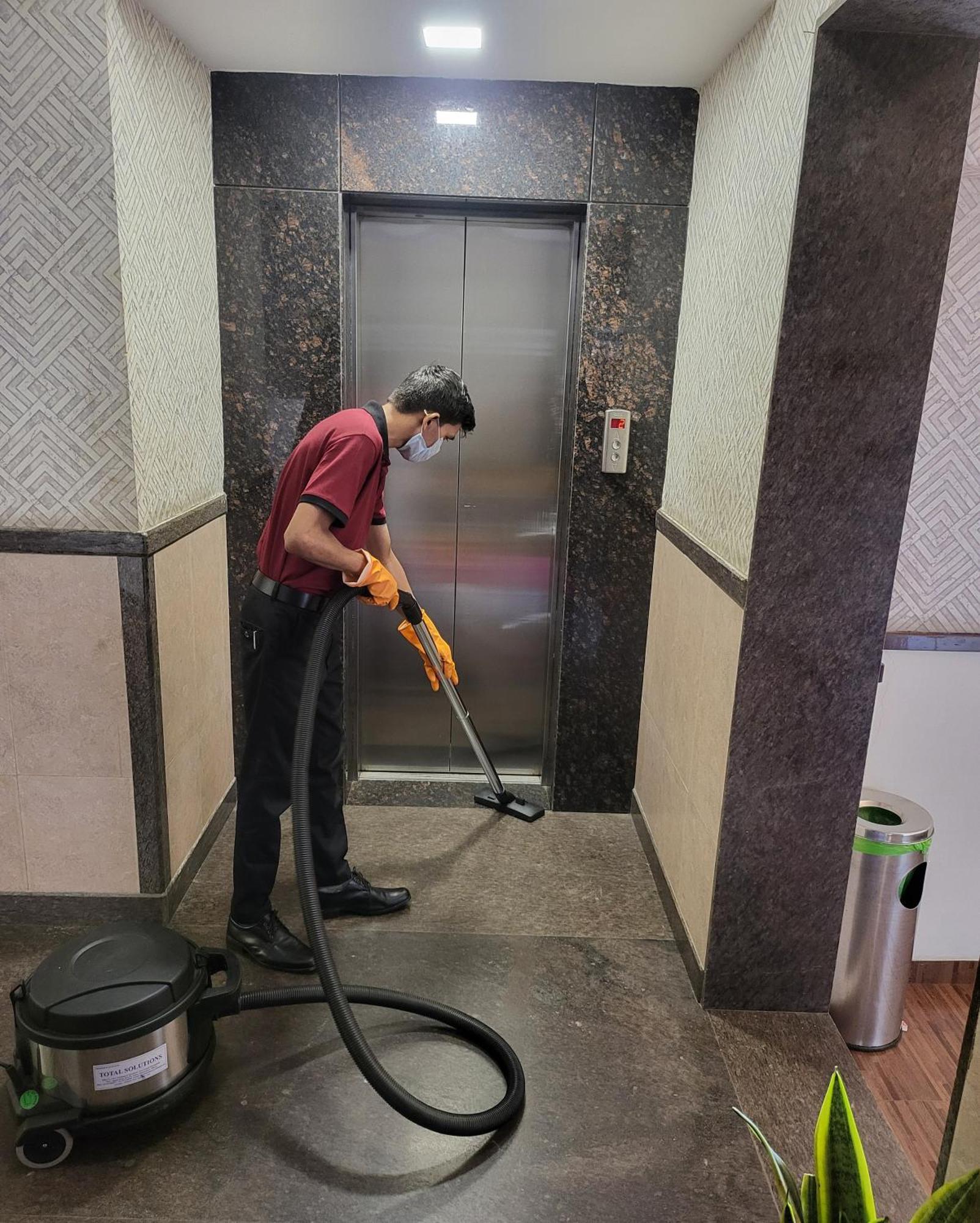 Hotel Maharana Inn Chembur Mumbai Exterior foto
